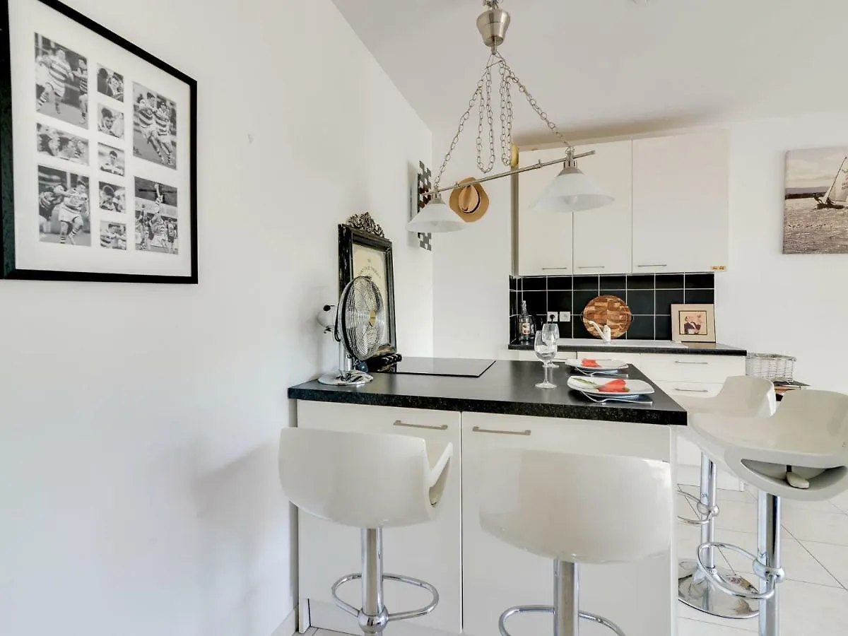 Apartment Casta Diva-6 By Interhome Cannes